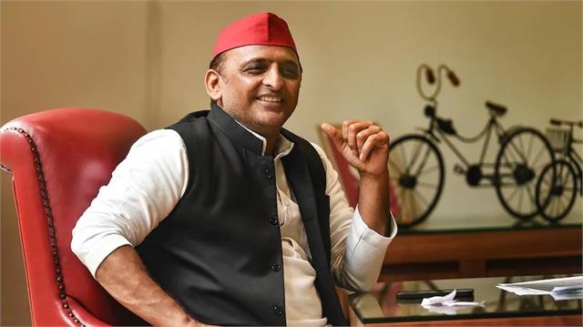 punjabkesari's tweet photo. Mission 2022 के लिए सपा का नया नारा- ''यूपी का यह जनादेश, आ रहे हैं अखिलेश"
https://t.co/cP4pZjm5EN
#UttarPradeshHindiNews #LucknowNews #LucknowNewsinHindi #UPNews #AkhileshYadav #SamajwadiPartyNews #Mission2022 #UPAssemb https://t.co/AM7OshEndd