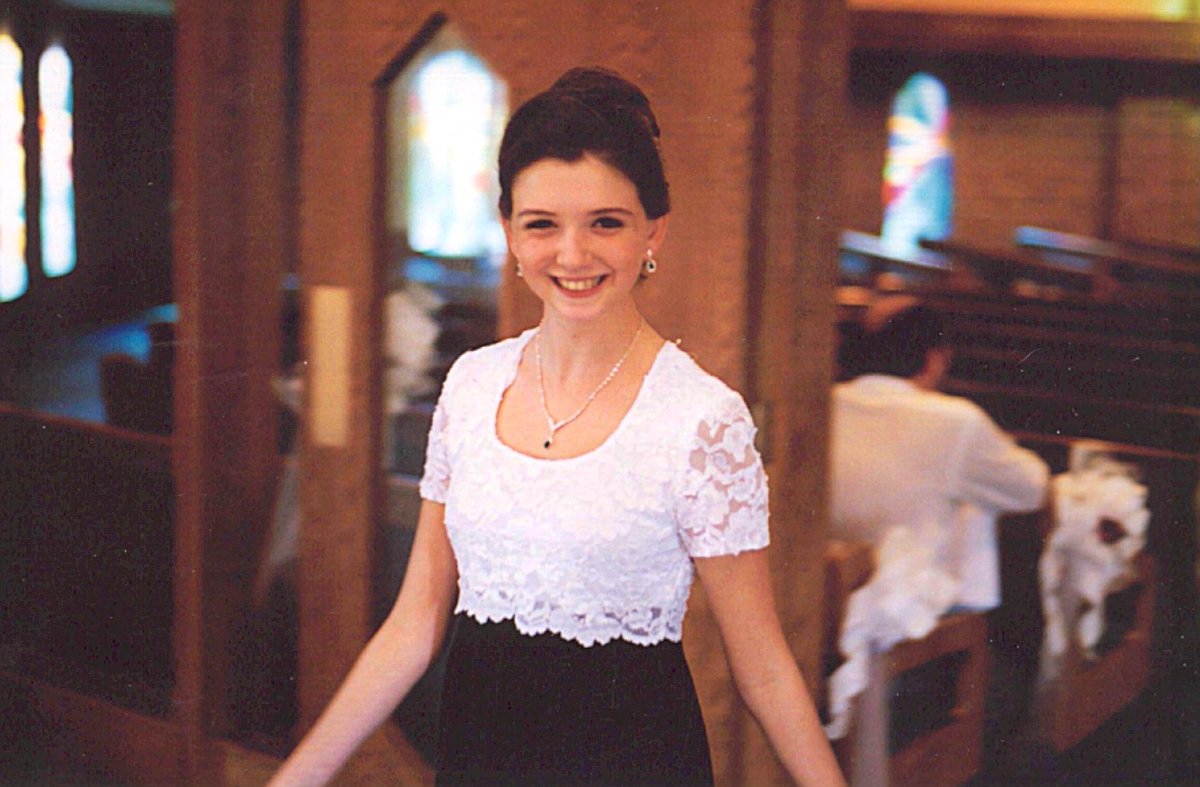 RachelsChalleng's tweet photo. Today would have been Rachel's 40th birthday. This milestone breaks our hearts and makes us grateful for her continued legacy of hope and compassion. For Rachel's BIG 4-0, we challenge you to reach out and make a connection with someone. #rachelscott #kindness #40thbirthday https://t.co/YsBzgQvQCt