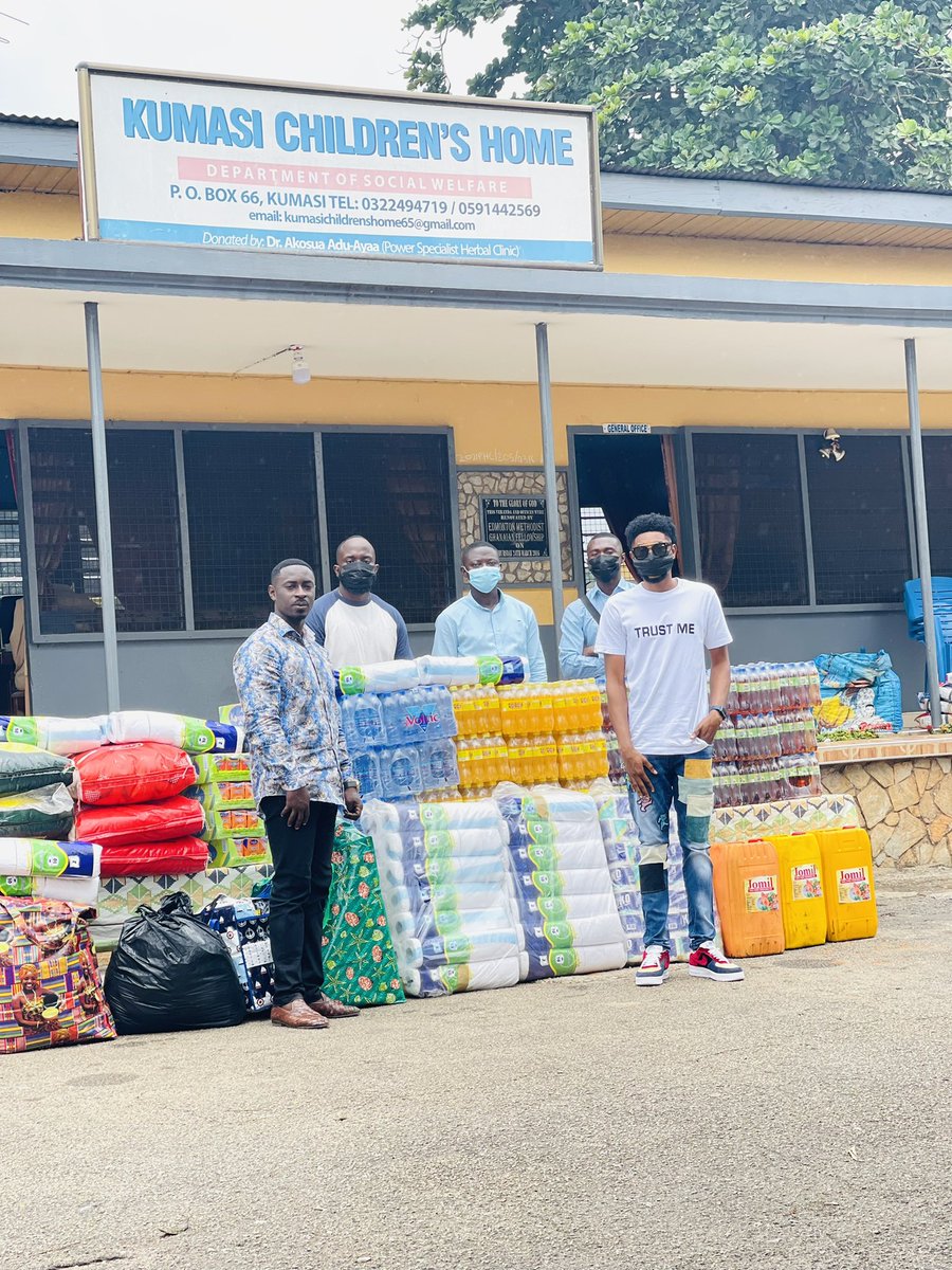 LilMoGh's tweet photo. God has done a lot for us this is the only way we can say Thank You Father 🙏🏼🙏🏼God bless everyone that Supported .. I believe Our Prayers has been answered already.. we are now heading to the Street to give some Beggars their Chop Money 🙏🏼🙏🏼🙏🏼. Bet Till Casket 🙏🏼✅✅✅ https://t.co/NcQFAhG2aP