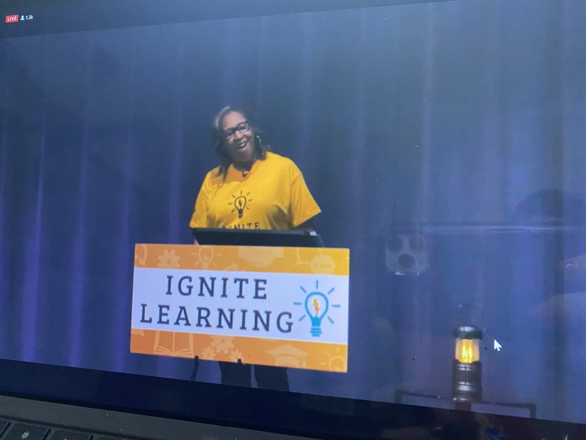 KrisFromKS's tweet image. My superintendent is better than yours! What an amazing start to our day! We love you @AThompson259! #wpsproud #ignitelearning