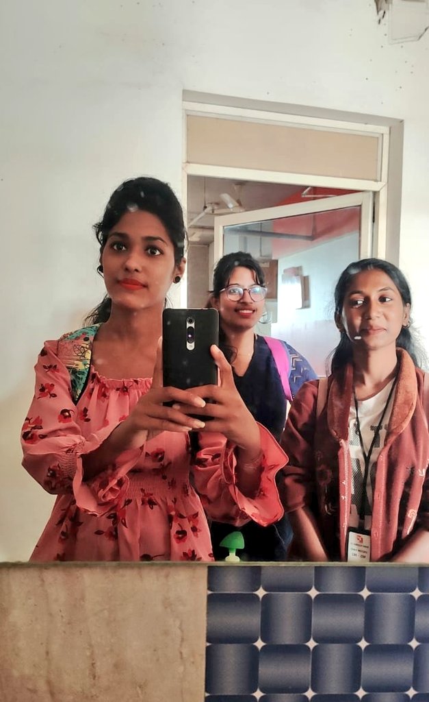 barshar016's tweet photo. କିଛି ପୁରୁଣା ଦିନର ଫଟୋ😁
@swayangprajna @Mistypuja_
#Interndays https://t.co/mOsTRZbkpx