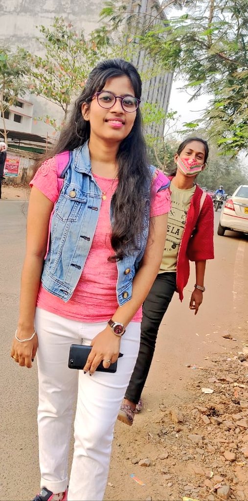 barshar016's tweet photo. କିଛି ପୁରୁଣା ଦିନର ଫଟୋ😁
@swayangprajna @Mistypuja_
#Interndays https://t.co/mOsTRZbkpx
