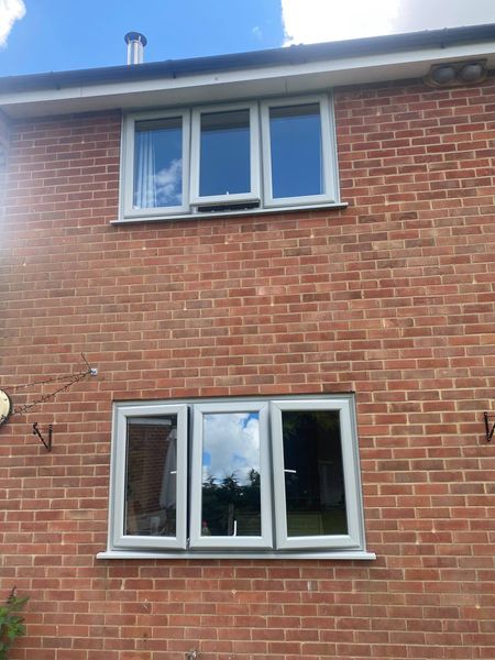 LFWindows's tweet photo. New windows can really transform the look of a house, and make your home more energy-efficient and secure too. 
Here's a recent job featuring Deceuninck Agate Grey Foiled contemporary style windows manufactured and installed by L F Replacement Windows &amp; Conservatories. https://t.co/O1SW4v0bwS