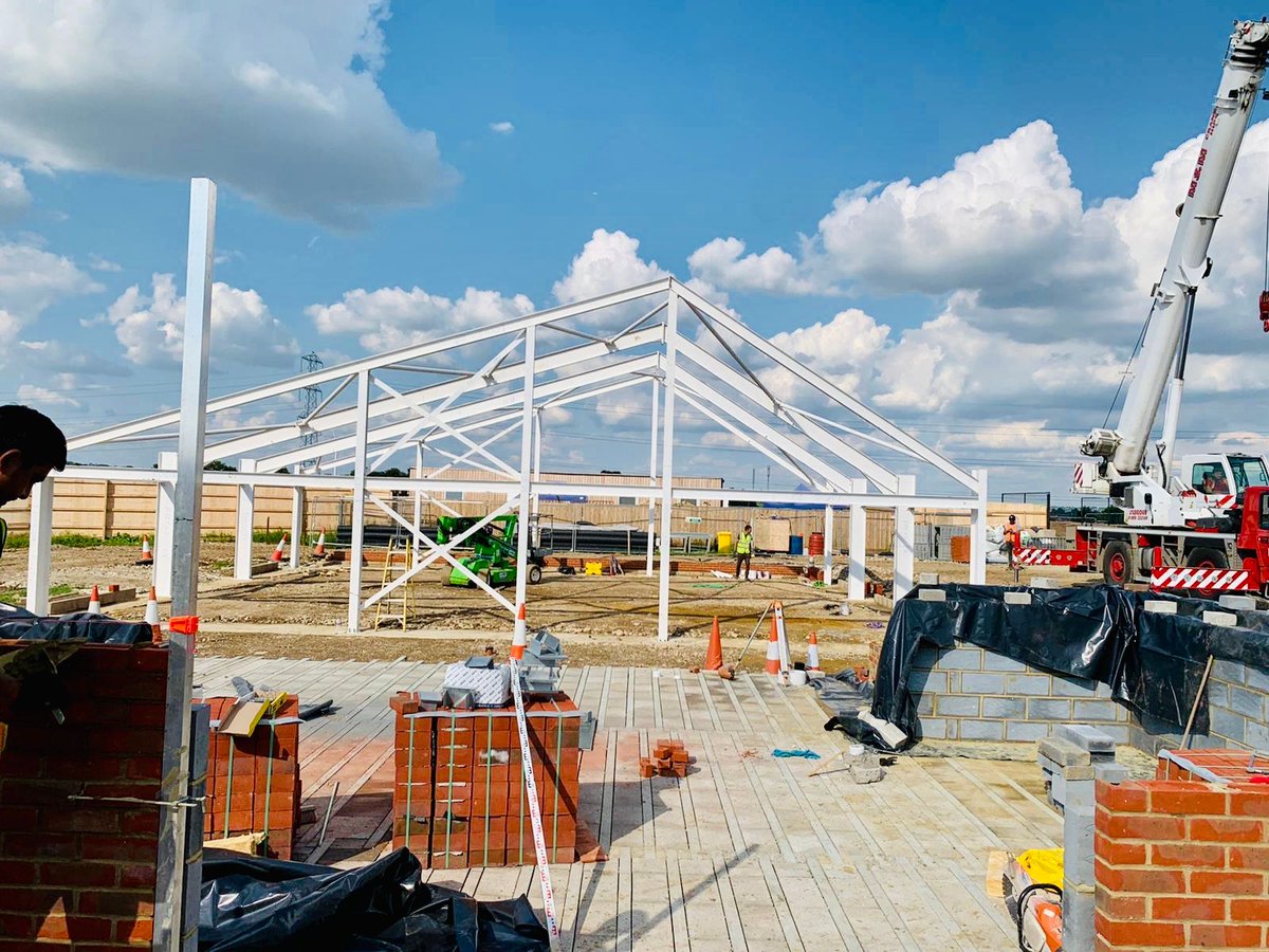 FocussGroup's tweet photo. Focuss Group Construction is offering high quality #construction services. 
Call us on 02081380550 https://t.co/IoSLexC5BJ