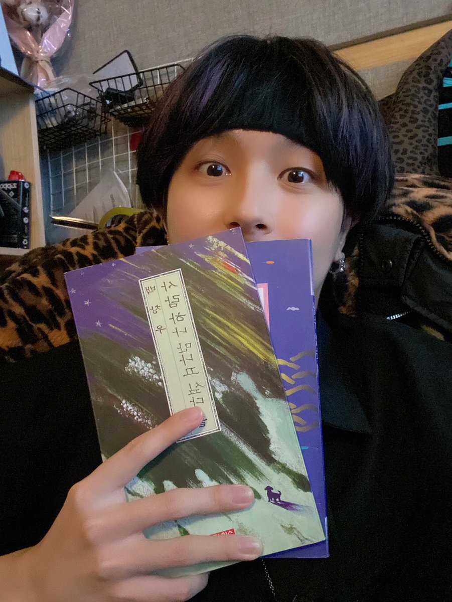 하 아기야..
시 읽고 또 어떤 대단한 가사를 쓸지 벌써 떨림