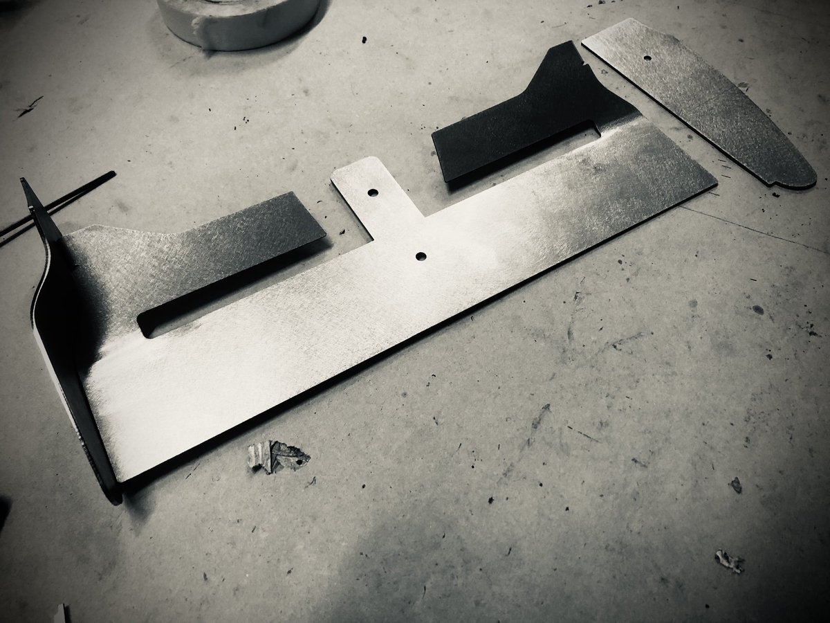 Paul_DCD's tweet photo. Formed the from wing on our #LeytonHouse March F1 https://t.co/HoypCnw3tP