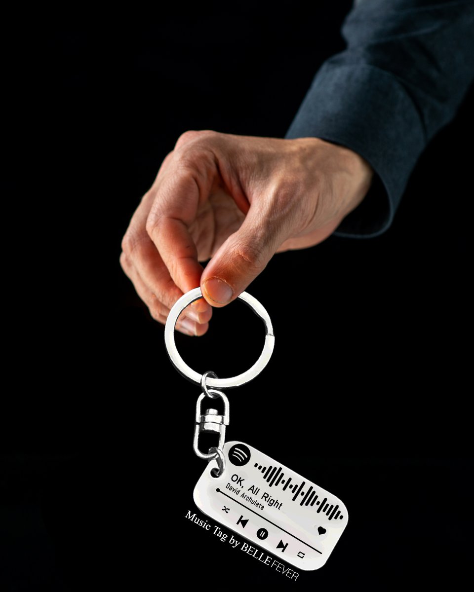 Kinan_Radivta's tweet photo. @DavidArchie I'm so happy this keyring/necklace existed. A genius idea to remember my favourite song! #OkAlright will play immediately on #spotify. Thank you for making this beautiful Music Tag @bellefever. 😍Grab yours at https://t.co/cuyKif0nb2 #MusicTagBelleFever https://t.co/9S5VKtIodf