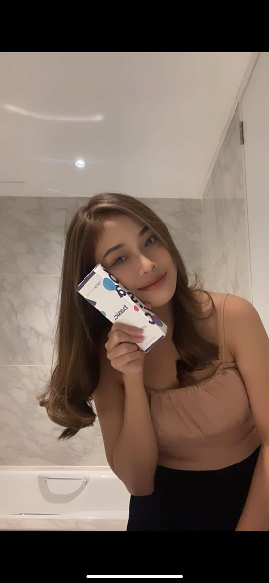 cleardermroller's tweet photo. YZ: “I feel like my skin is rejuvenated, I’m getting the glass skin I wanted with Clear Dermaroller - roll and apply skincare!” ❤️ #clearderma #cleardermaroller https://t.co/BADUXIgcNX