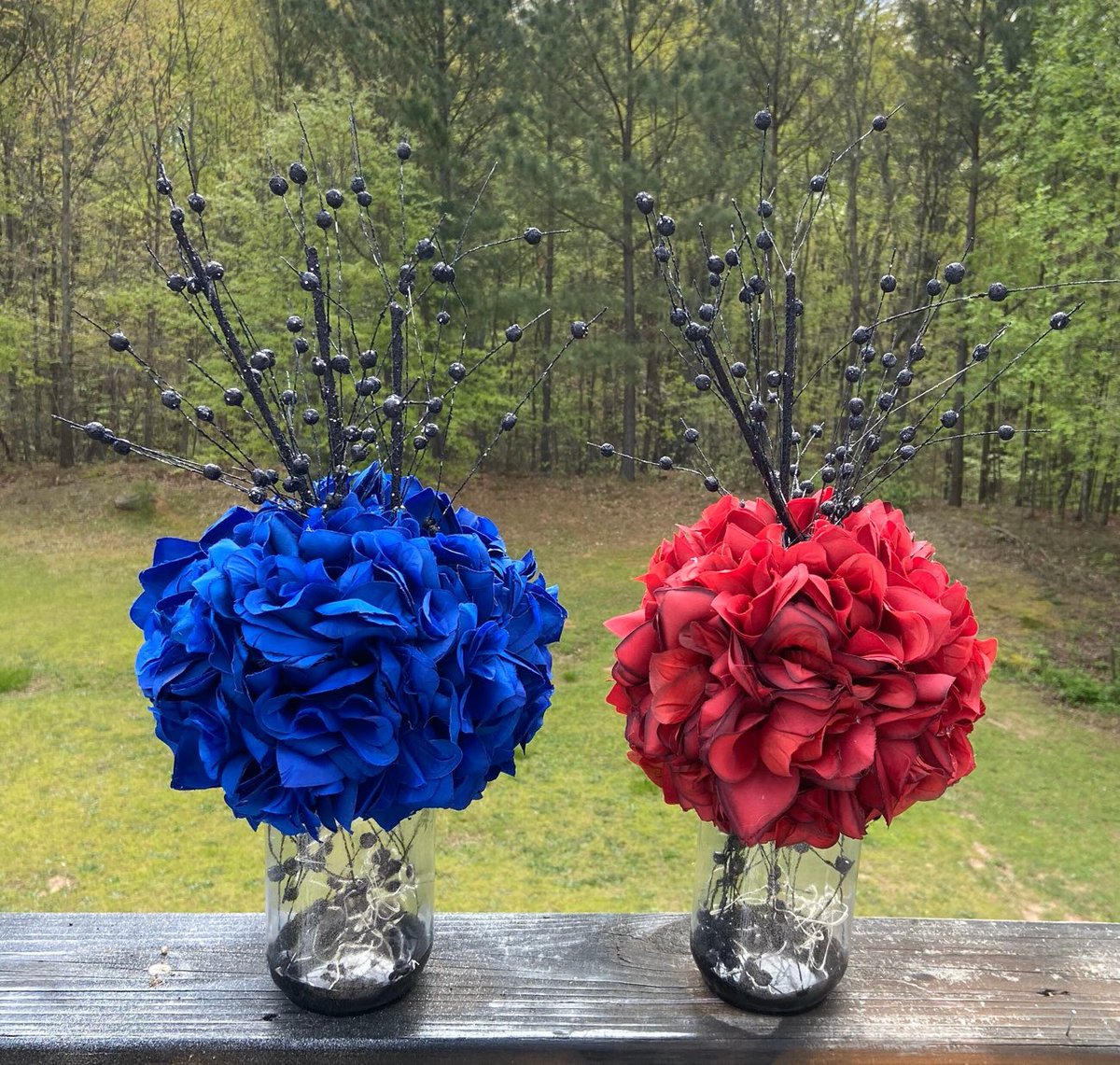 Alwaysadornable's tweet photo. Check out this item from my #etsy shop: Centerpiece #Goth #Wedding #flowers #thursday #jackandsally #halloween #etsyseller #thursdayvibes https://t.co/LFtFkkhs3O https://t.co/uTDmQaiPMM