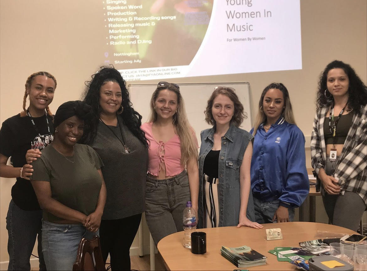 The exceptional <a href="/plentifulpoet/">plentifulpoet</a> came in to give an inspiring talk &amp; perform for some of our Young Women In Music last night! 

We can't wait for next week when we'll be joined by more young women &amp; poet Ravelle-Sadé🎤

<a href="/CastleCavendish/">Castle Cavendish</a>