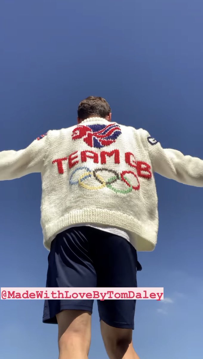 BethFisherSport's tweet image. He KNITTED this! @TomDaley1994 you are my absolute hero 🙌🏼❤️

📸 from @TomDaley1994 insta