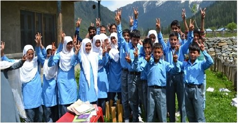 Rahul_Journalst's tweet photo. This is what is required to bring back normalcy in J&amp;K, SMILE ON FACE &amp; BOOKS IN HANDS
#KashmirOurPride https://t.co/1gI40YlP3L
