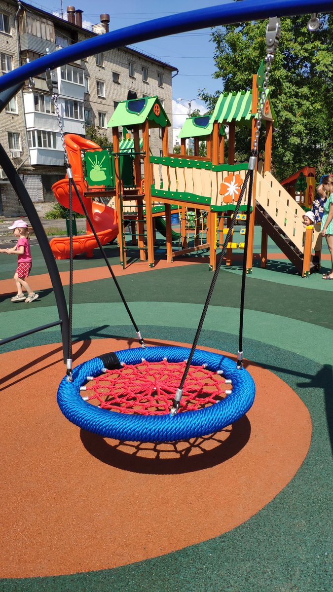 Вот ещё один квартал приведенный в порядок! Победы 131