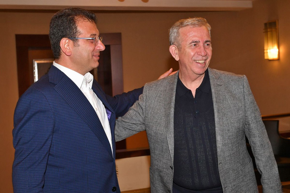 Bugün İstanbul Büyükşehir Belediye Başkanımız Sn. <a href="/ekrem_imamoglu/">Ekrem İmamoğlu</a> ile Sn. <a href="/dk_imamoglu/">Dilek Kaya İmamoğlu</a>'nu belediyemizde ağırlamaktan büyük mutluluk duydum.

Ziyaretleri için kendilerine teşekkür ediyor, sevgilerimi sunuyorum. 😊