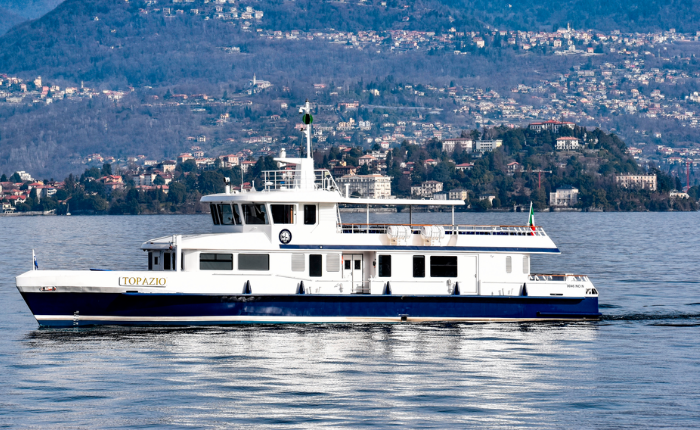 LuinoNotizie's tweet photo. Navigazione #LagoMaggiore, la nuova #motonave #ibrida Topazio approda anche in #Svizzera
https://t.co/R003Q8qIPr https://t.co/YoMVfTljjJ