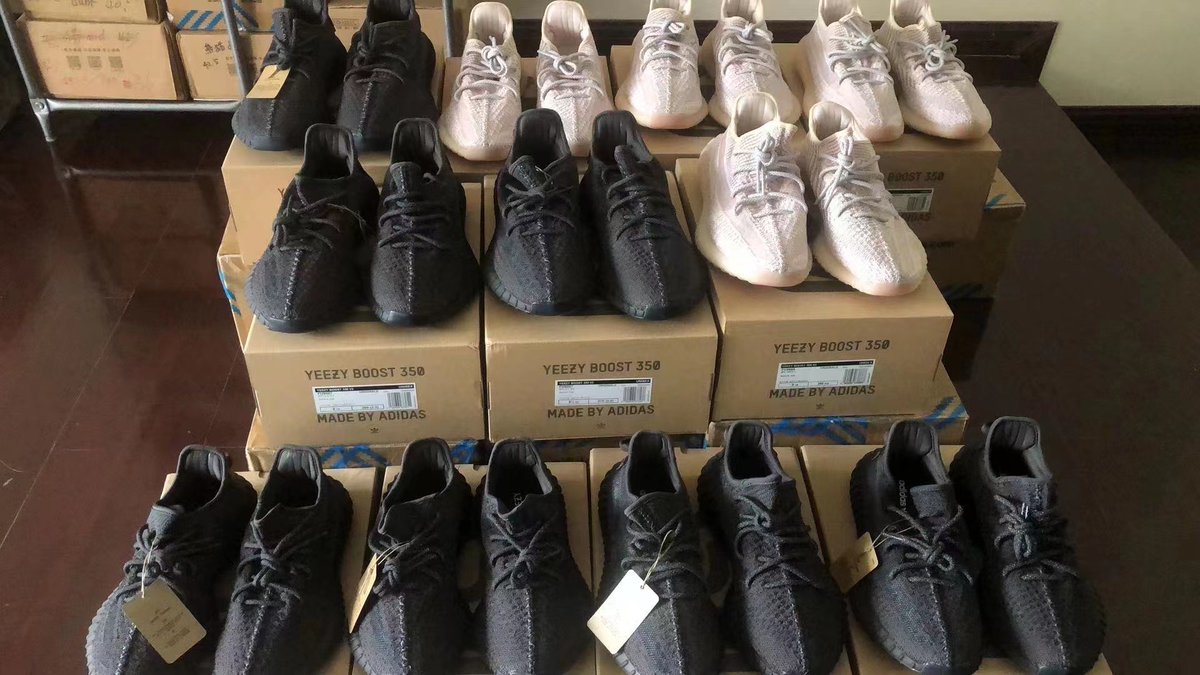 lock1003's tweet photo. Yeezy Day刚过这样不过分吧？ https://t.co/VifUFUGRbS