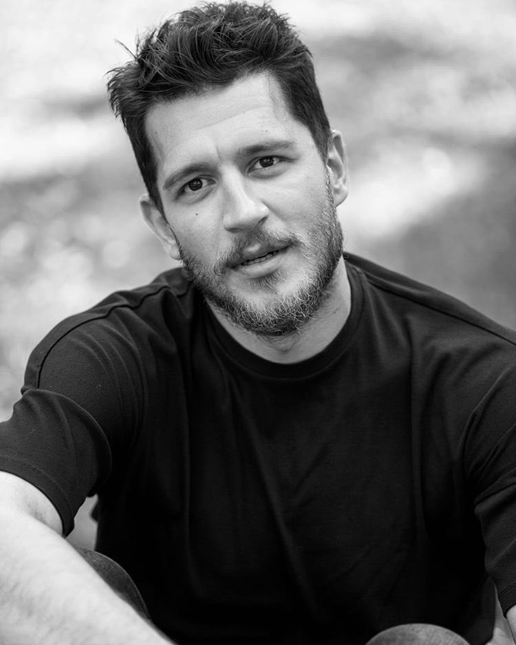 🪙 #ÜçKuruş - nueva dizi 

• Significa: “3 céntimos”
• Productora: <a href="/ayyapim/">AY YAPIM</a> 
• Protas: Uraz Kaygılaroğlu
• Falta por anunciar 2 protas 
• Trama: Historia de 3 viejos amigos que se volverán a encontrar tras llevar vidas muy diferentes: Traficante de armas, policía y un preso.