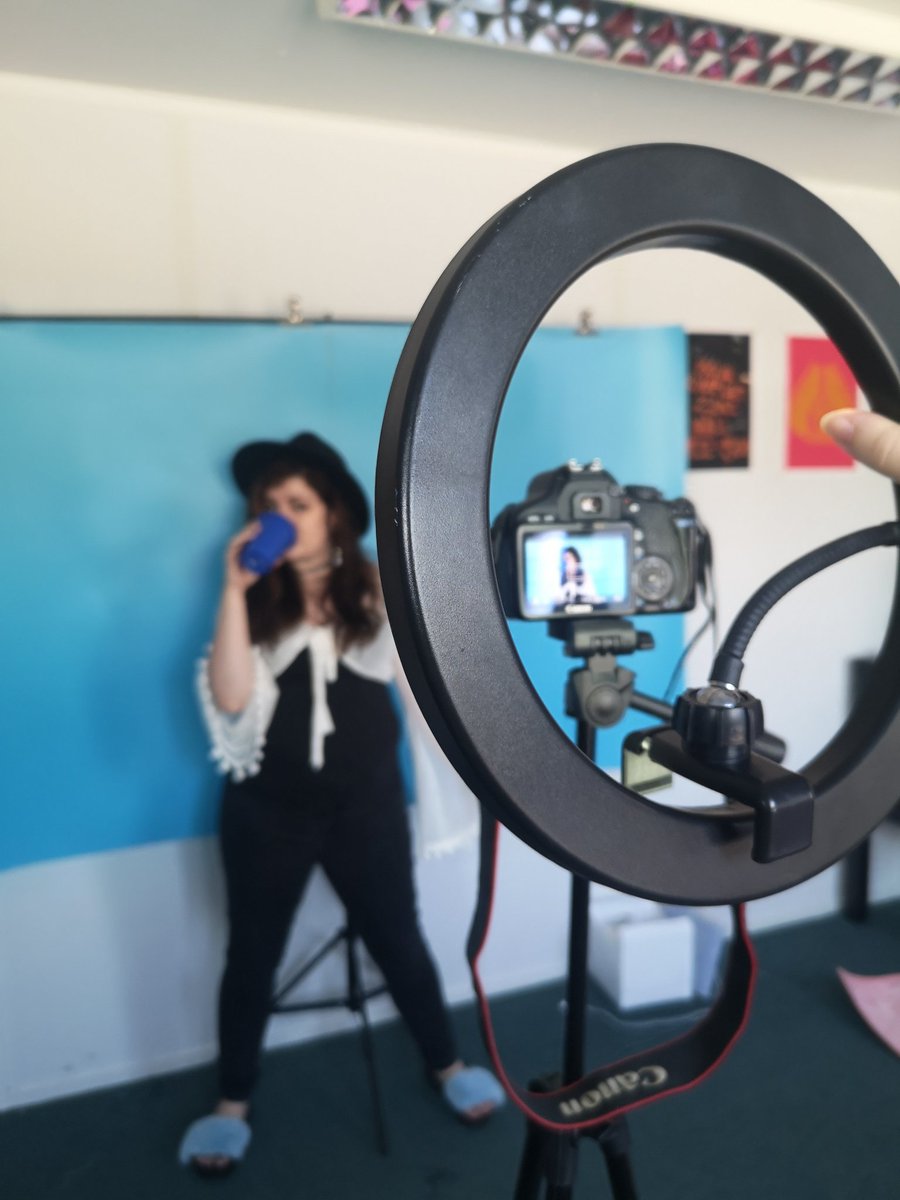 offbeatwebuk's tweet image. We had so much fun on yesterday's video shoot with Alyx! 😍

Needless to say, our doggy director is definitely going to be the star of the video. We can't wait to show you what we've been up to! 😁

#MarketingTwitter