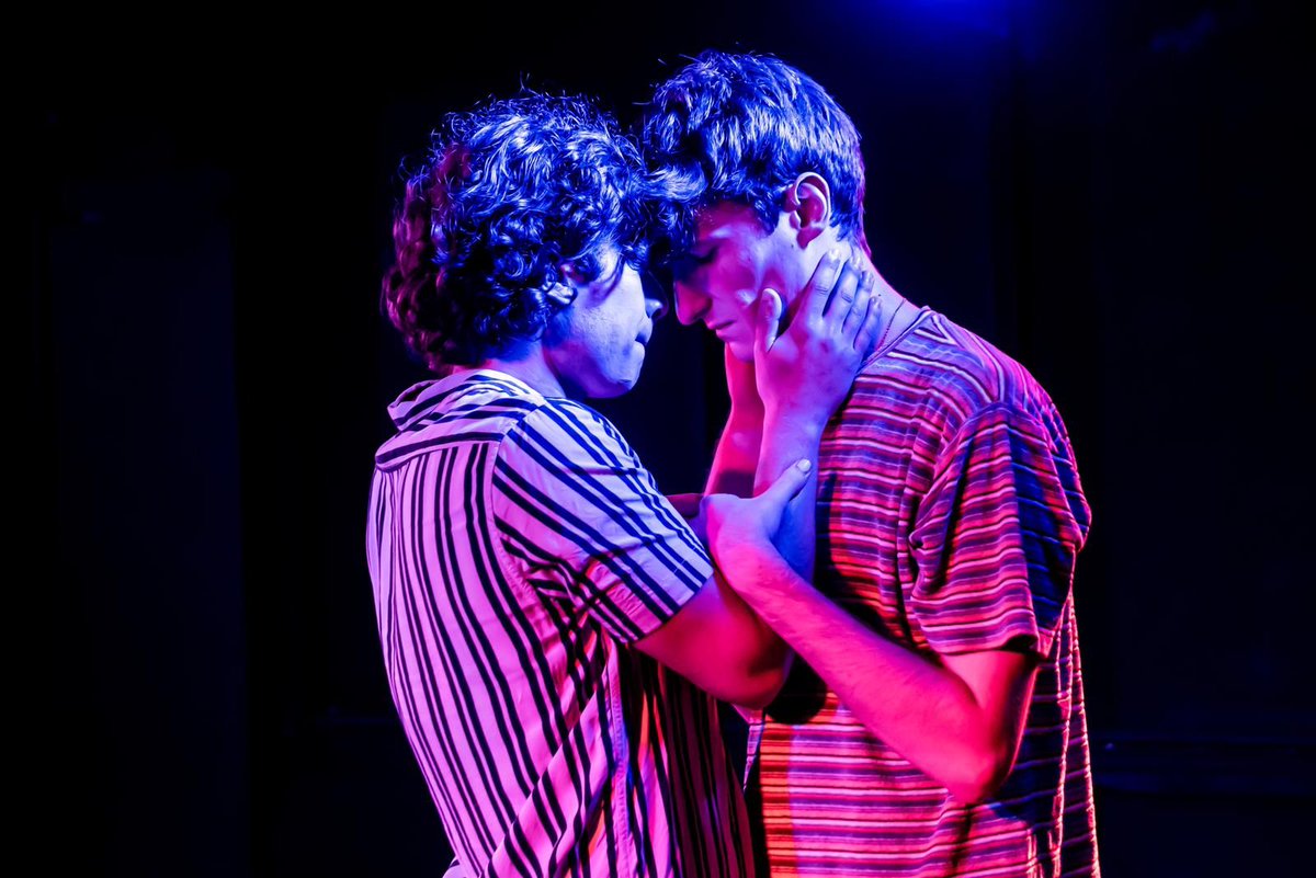 New Basic Theatre Review: Swimming - An intriguing play regarding one's own identity. 

thebasictheatrereview.blogspot.com/2021/08/review…