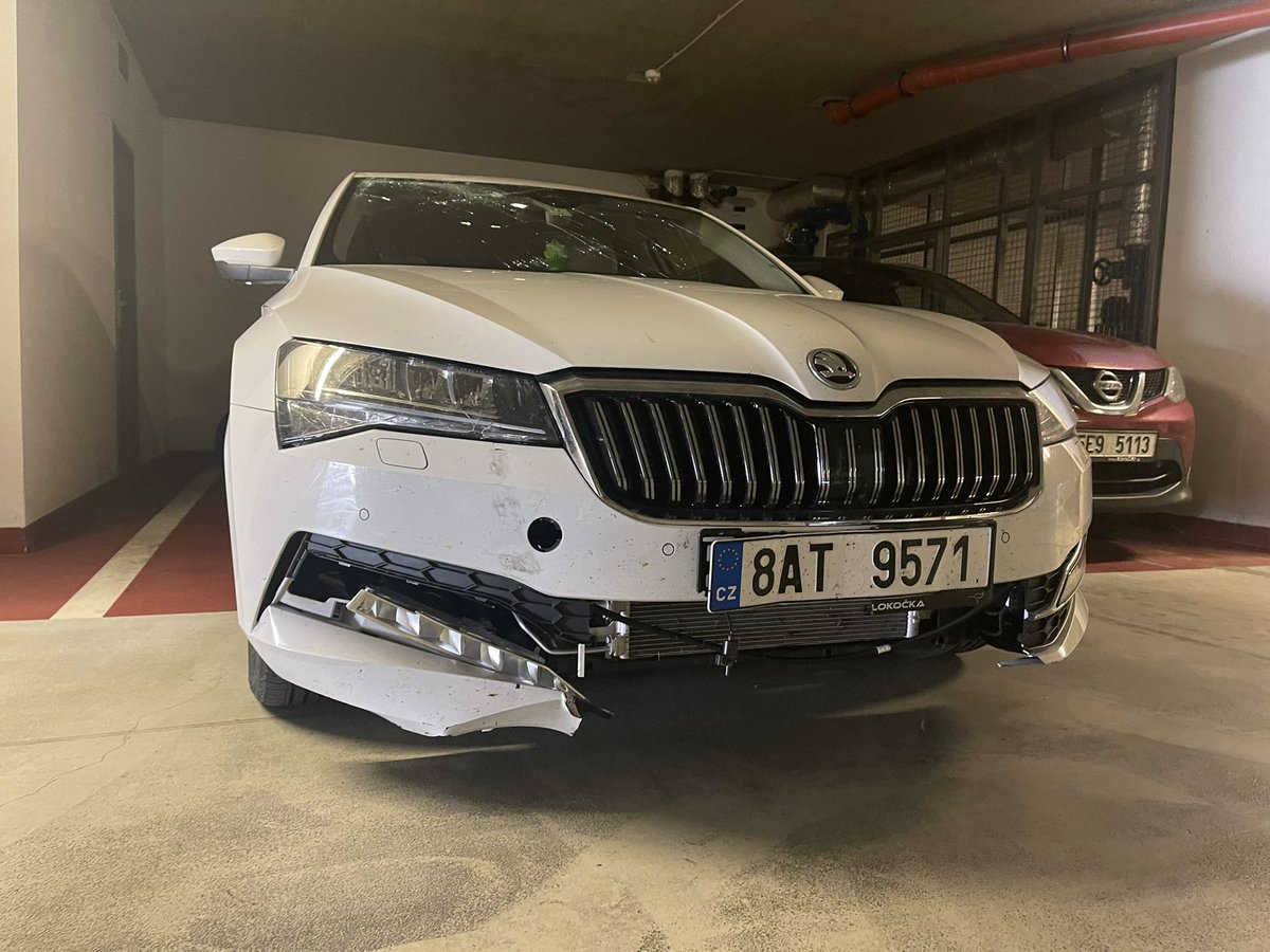 mr__keene's tweet photo. No pošlu rychlé! https://t.co/6Znfhhb8jU