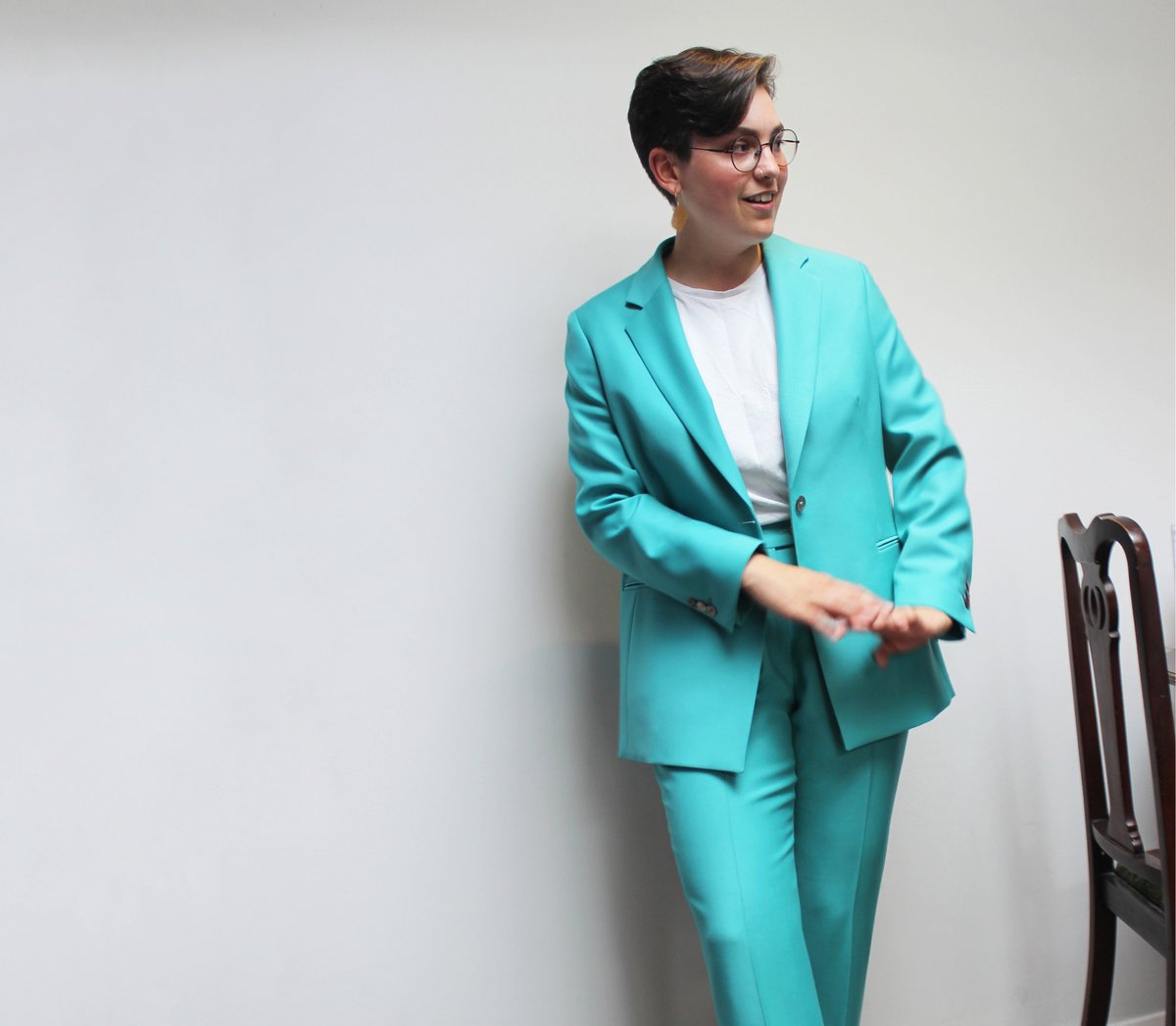 OrhanLondon's tweet photo. A breath of fresh air - Ellie stands out from the crowd in her #mint blue @batemanogdenltd 'Eleganza' wool #suit. #OrhanLondonTailoring #London #Tailor #MadeToMeasure #Shoreditch https://t.co/CQaOMYIxoj