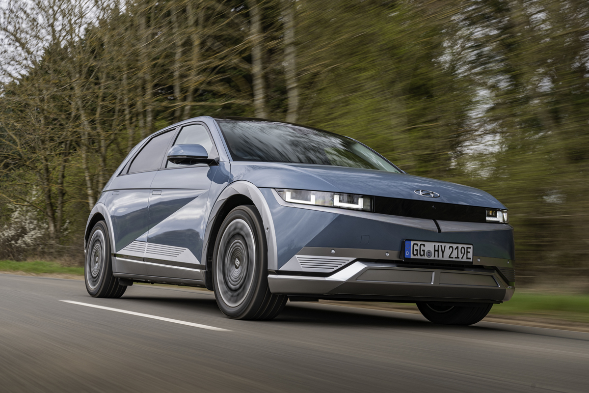 We're Auto Express' reigning Garage of the Year. The Hyundai Ioniq 5 is Auto Express' Car of the Year. We can't wait for you to test drive the Car of the Year at the Garage of the Year! 

pebley.co.uk/news/award-win…