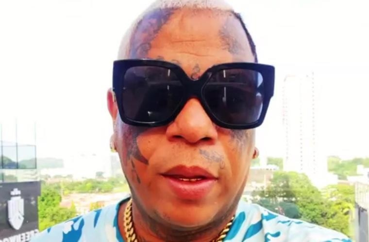 Japanese estuvo en Cali y su video causó polémica

El cantante de Reggae en español y Dancehall, Japanese, estuvo de gira por Colombia y su presentación causó un revuelo total en las redes.
parking507.com/news/japanese-…