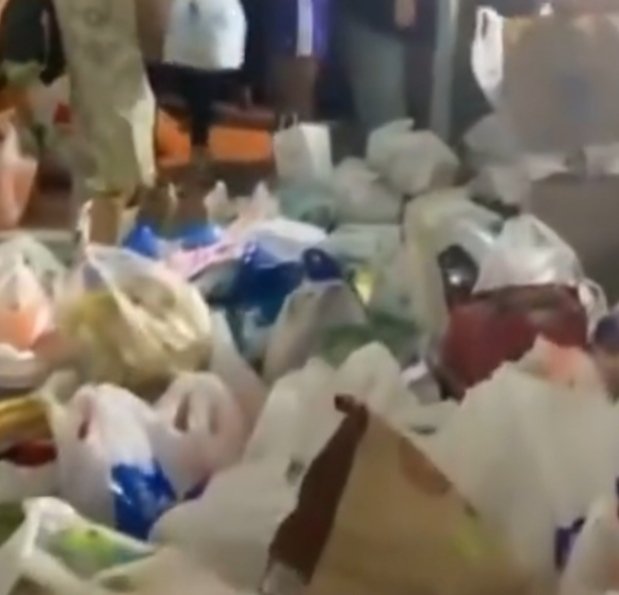 VisionRLSH's tweet image. Gathering resources&amp;amp;food for the wildfire at greece 

#rlsh #wildfire #PrayForGreece #βαρυμπομπη