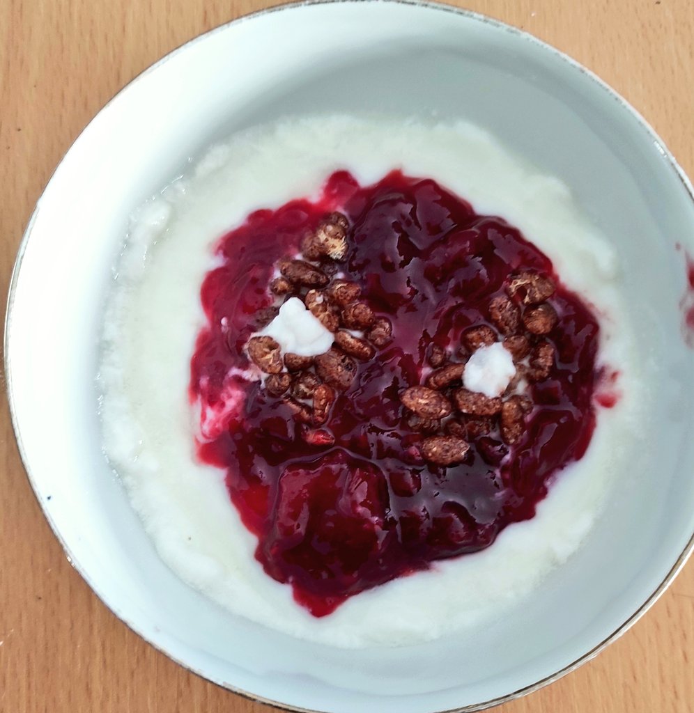 IshigAgiri's tweet photo. Delicious (Deadpool) with jam and cereals, my little treat in the morning! ๐๐คช๐
#Yogart #GISH #gish2021
#Item90
@deadpoolmovie @VancityReynolds https://t.co/osAvea2FXx