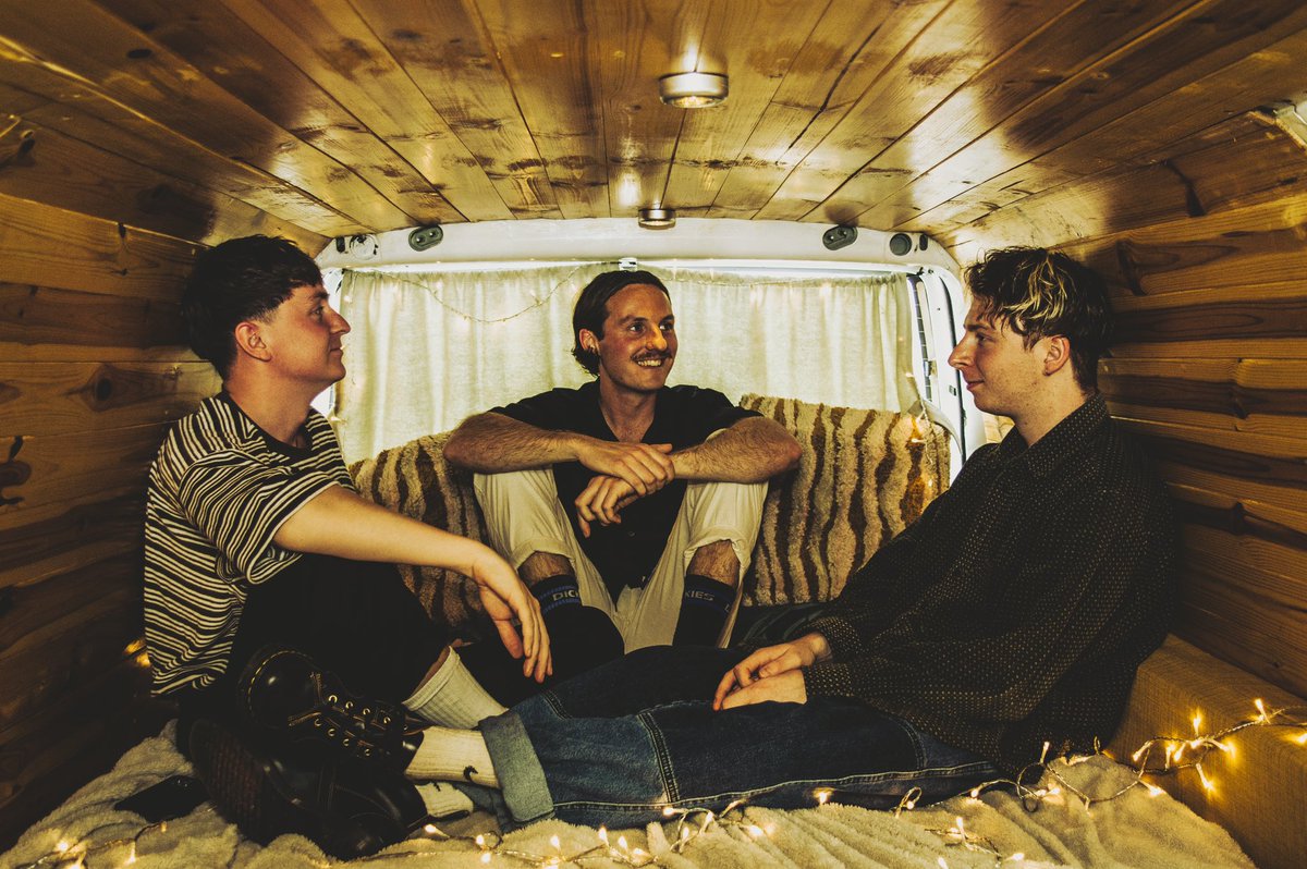 yawn (@bigyawn_) on Twitter photo greetings from the camper. our debut single is out tomorrow. that is all xx
šø: <a href="/cal_moores/">cal moores</a> greetings from the camper. our debut single is out tomorrow. that is all xx
šø: <a href="/cal_moores/">cal moores</a>