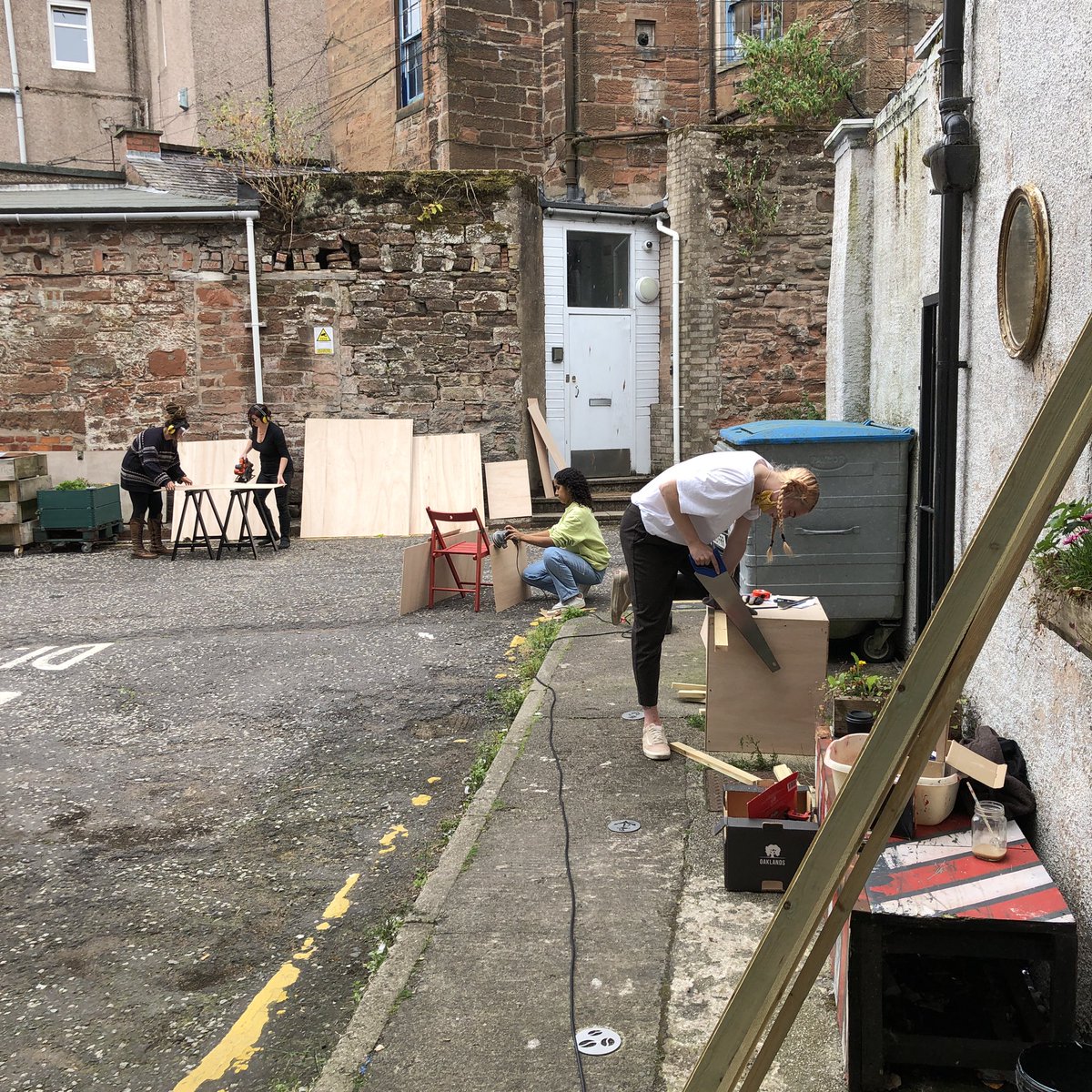 _mattbaker's tweet photo. Love a @TheStovies build out the back…@creativ_spaces in action making for this years #Nithraid @SaltyCoo 21st Aug https://t.co/uBSJENLqXJ https://t.co/hW8pDjjdY8