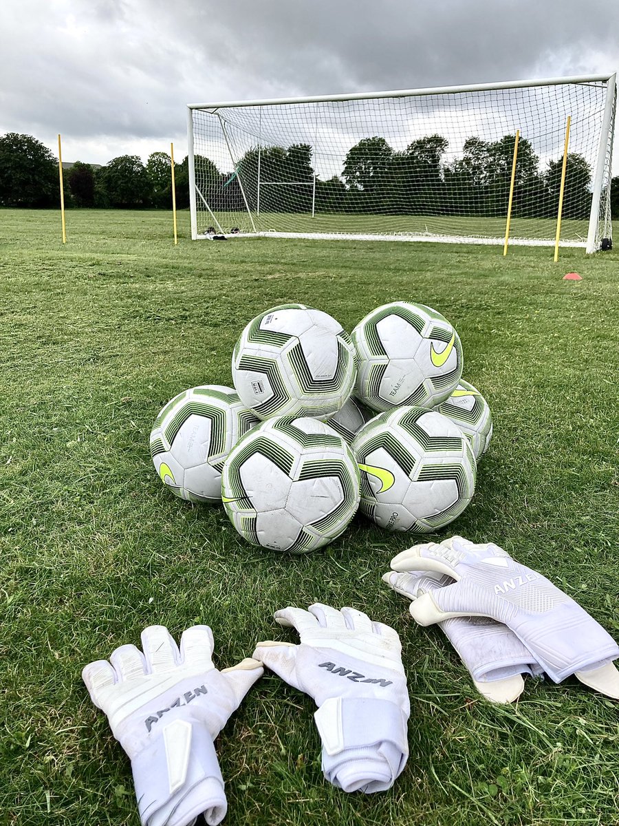 AnzenGk's tweet photo. Itโs a double session kind of day.
@ArmyFAMensTeam
#TeamAnzen
#goalkeeper #goalkeepergloves #goalkeepertraining #goalkeeperlife #goalkeepercoach
#goalkeepercoaching
#GKunion #keepertraining #Keepergloves #TeamAnzen #AnzenGK #football #soccer #training #GKNetwork https://t.co/CnG0EQ3u0V