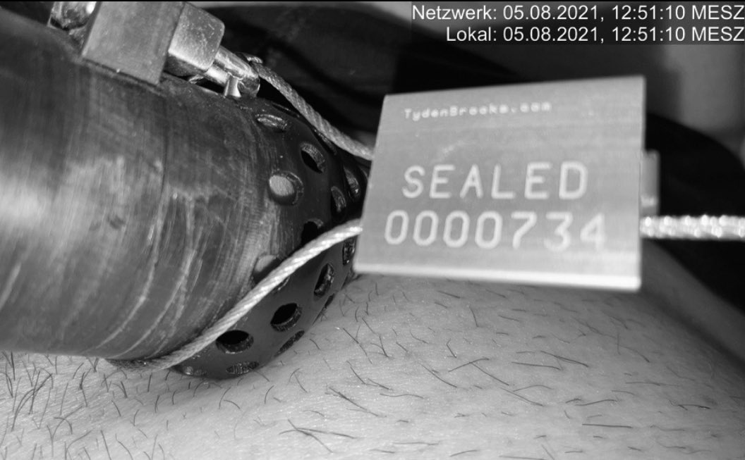 GentleChastity's tweet photo. 21 Tage, 8 Stunden und ein schneller Siegel -Wechsel in unter 60 Sekunden, um das Siegel besser zu platzieren….
#chastity #seal733 #seal734 #keyholder #seekingPartner #dating #schlüsselherrin #femdom #switch #Keuschhaltung #EPE https://t.co/cDw9ORScDV