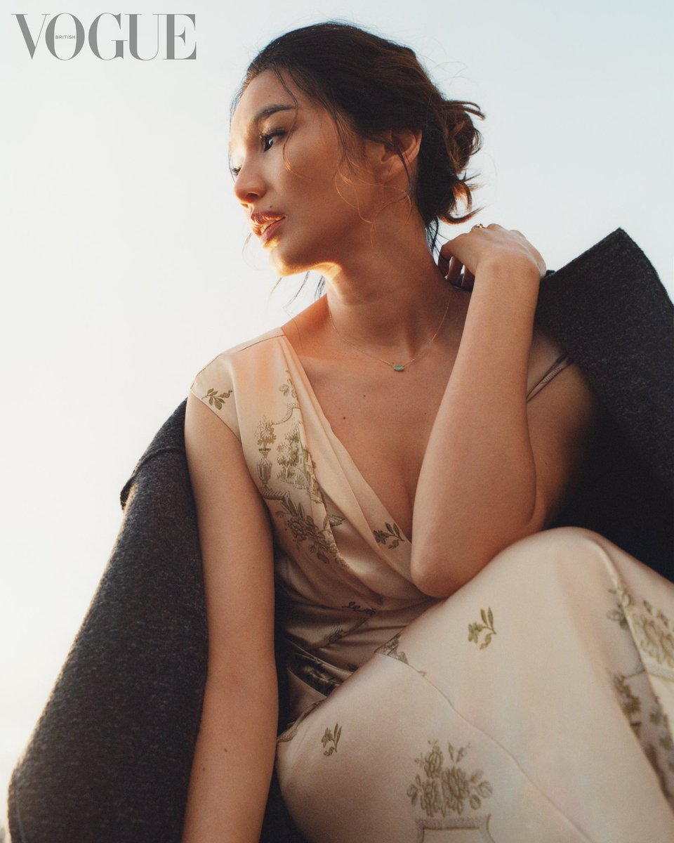 CoutureIsBeyond's tweet photo. Gemma Chan by Hanna Moon, British Vogue, September 2021. https://t.co/Zx4O1z8Q5o