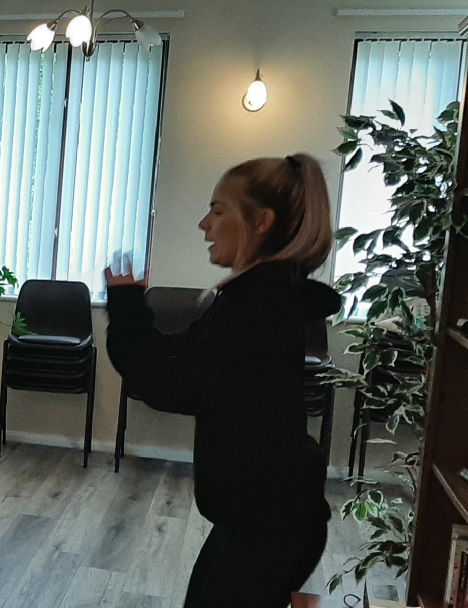 LifeTimeGateway's tweet photo. Great turn out for the return of our Fit'n'Fun with EA Fitness at Epsom Gardens in Appleton this morning @WHAorguk #FiveWaystoWellbeing #keepingfit #keepingactive #returningtonormal https://t.co/mqdGVjsw2H