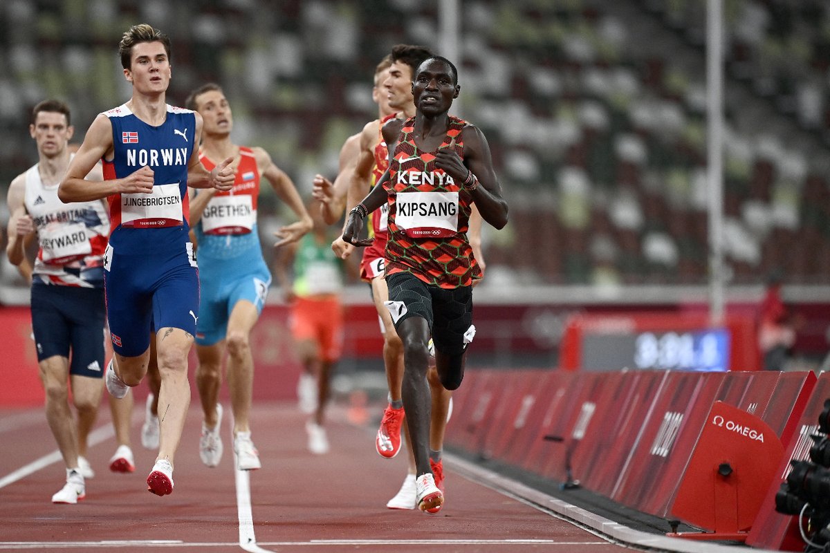 NationBreaking's tweet photo. ABEL KIPSANG of Kenya sets a new Olympic Record of 3:31.65 in the 1500m semi-finals in Tokyo, joins Timothy Cheruiyot in the final. https://t.co/uPe0eSuySq