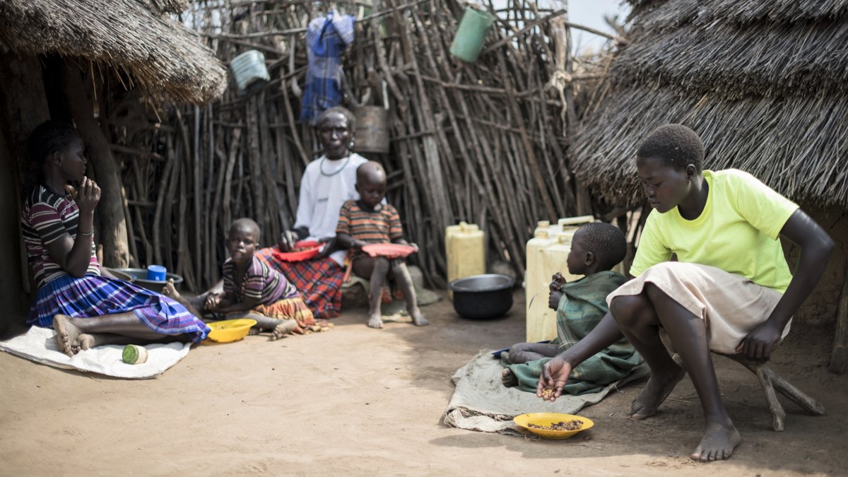 WFP Africa (@wfp_africa) on Twitter photo In #Uganda 🇺🇬
A recent report by <a href="/theIPCinfo/">The Integrated Food Security Phase Classification</a> indicates that 30% of the population of the north-east region of Karamoja are highly food insecure.
Poverty and natural shocks compounded by #COVID19 are some of the reasons driving the hunger.
Learn more ➡️ bit.ly/3jrycDj In #Uganda 🇺🇬
A recent report by <a href="/theIPCinfo/">The Integrated Food Security Phase Classification</a> indicates that 30% of the population of the north-east region of Karamoja are highly food insecure.
Poverty and natural shocks compounded by #COVID19 are some of the reasons driving the hunger.
Learn more ➡️ bit.ly/3jrycDj