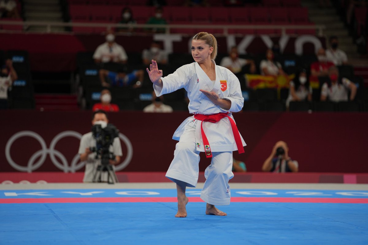 #universitemDEU mezunu 🇹🇷Milli Karatecimiz Dilara Bozan, 🥋Karate kadınlar kata bireyselde 26.52 puanlık performansı ile Olimpiyat 5’ncisi oldu. Gösterdiği performans ve bizlere yaşattığı gurur için mezunumuz Dilara Bozan'a teşekkür ediyoruz.