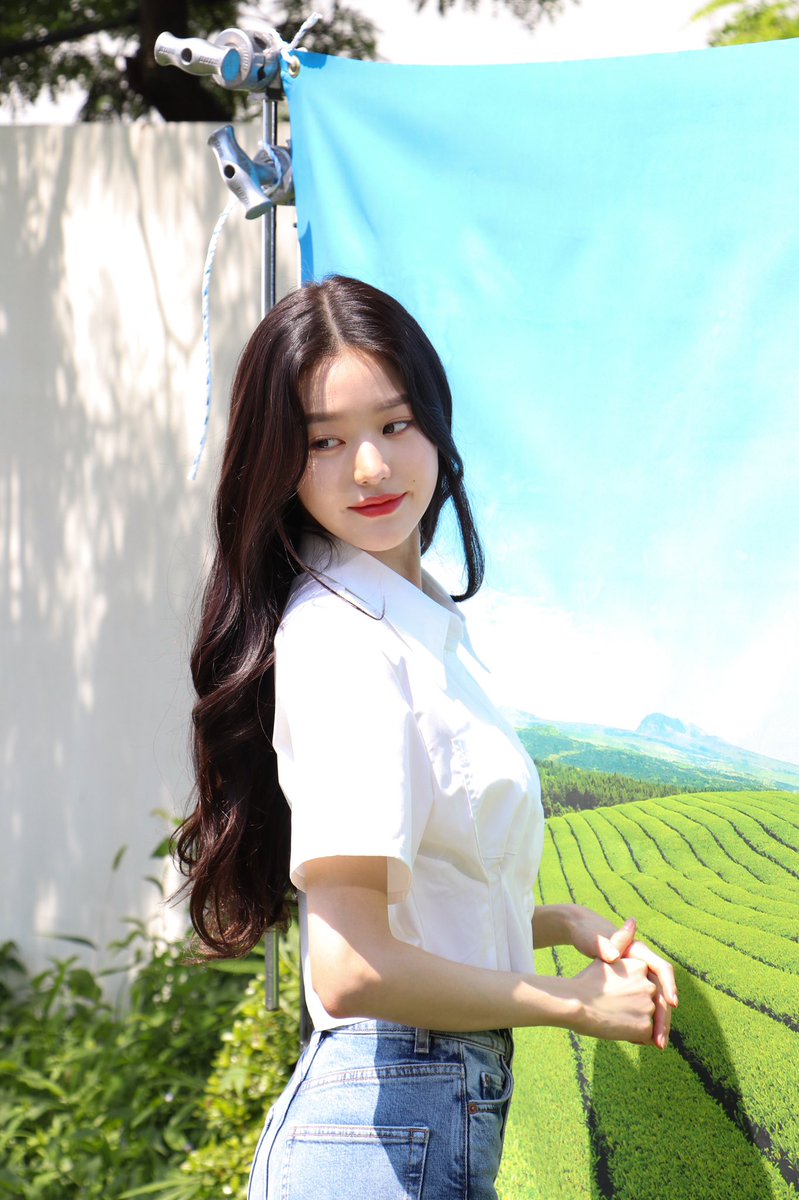 wonyoungpy's tweet image. 📸 | 05.08.21

Detrás de escenas de las fotografías para innisfree. 💚

➡️naver.me/FPs9k2Mj

#원영 #ウォニョン
#WONYOUNG
#JANGWONYOUNG
#innisfree #광고