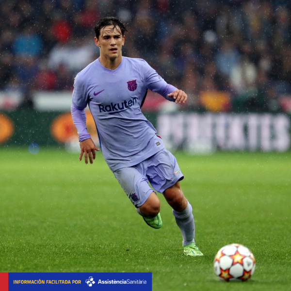 FCBarcelona_es's tweet photo. ‼ ÚLTIMA HORA

F. De Jong tiene una elongación en el gemelo interno de la pierna derecha. Es baja y su evolución marcará disponibilidad.

Gavi tiene una fractura en la mandíbula derecha. Su evolución marcará disponibilidad para los próximos entrenamientos. https://t.co/TjjuUXNb4Q