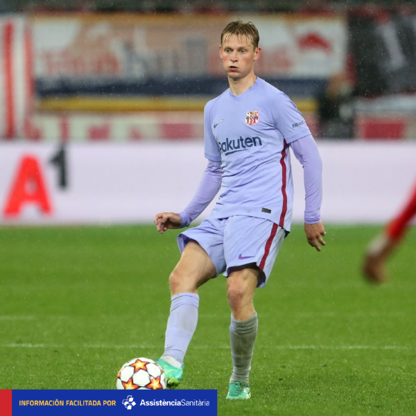 FCBarcelona_es's tweet photo. ‼ ÚLTIMA HORA

F. De Jong tiene una elongación en el gemelo interno de la pierna derecha. Es baja y su evolución marcará disponibilidad.

Gavi tiene una fractura en la mandíbula derecha. Su evolución marcará disponibilidad para los próximos entrenamientos. https://t.co/TjjuUXNb4Q