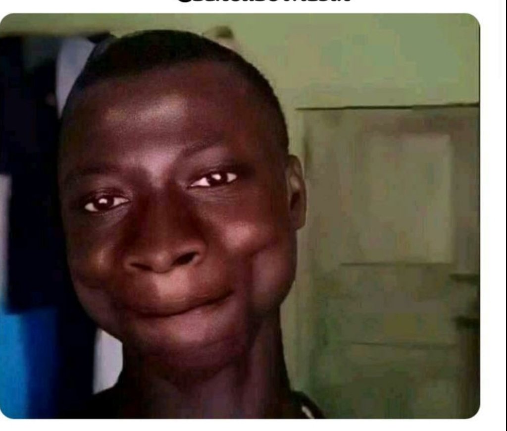 LuminaJr's tweet photo. Tayo: My mind is telling me to read mortgage and not deed of assignment. 

Tayo's mind https://t.co/AlTMoqGSfh
