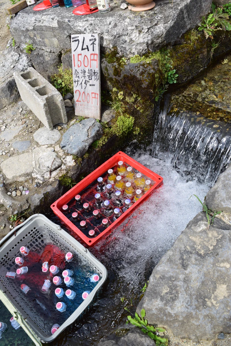 こういうのが好き！夏には川で冷やしたサイダーやラムネが飲みたい！