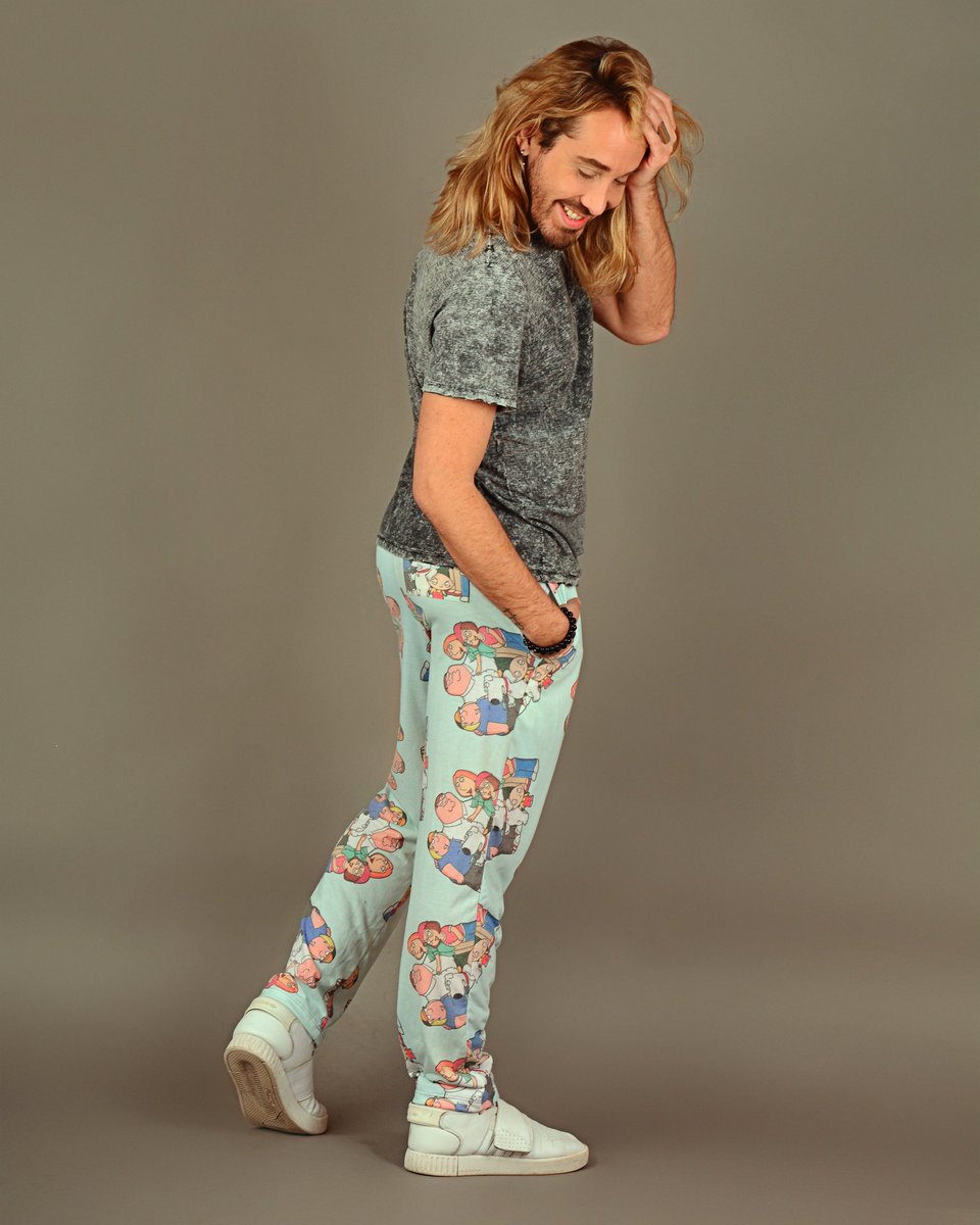 HBModels1's tweet photo. “La vida es mejor en colores” 🌈 🎨 🎭 

Colleccion primavera//verano 
@rebecaclothing 

Ellos @sebasiok @rebecaclothing 

PH: @navafotografia 

-
-
-

#fashion #camping #modelos #pijamas #cool #models #yoelijohbmodels https://t.co/Omd5ISVHtu