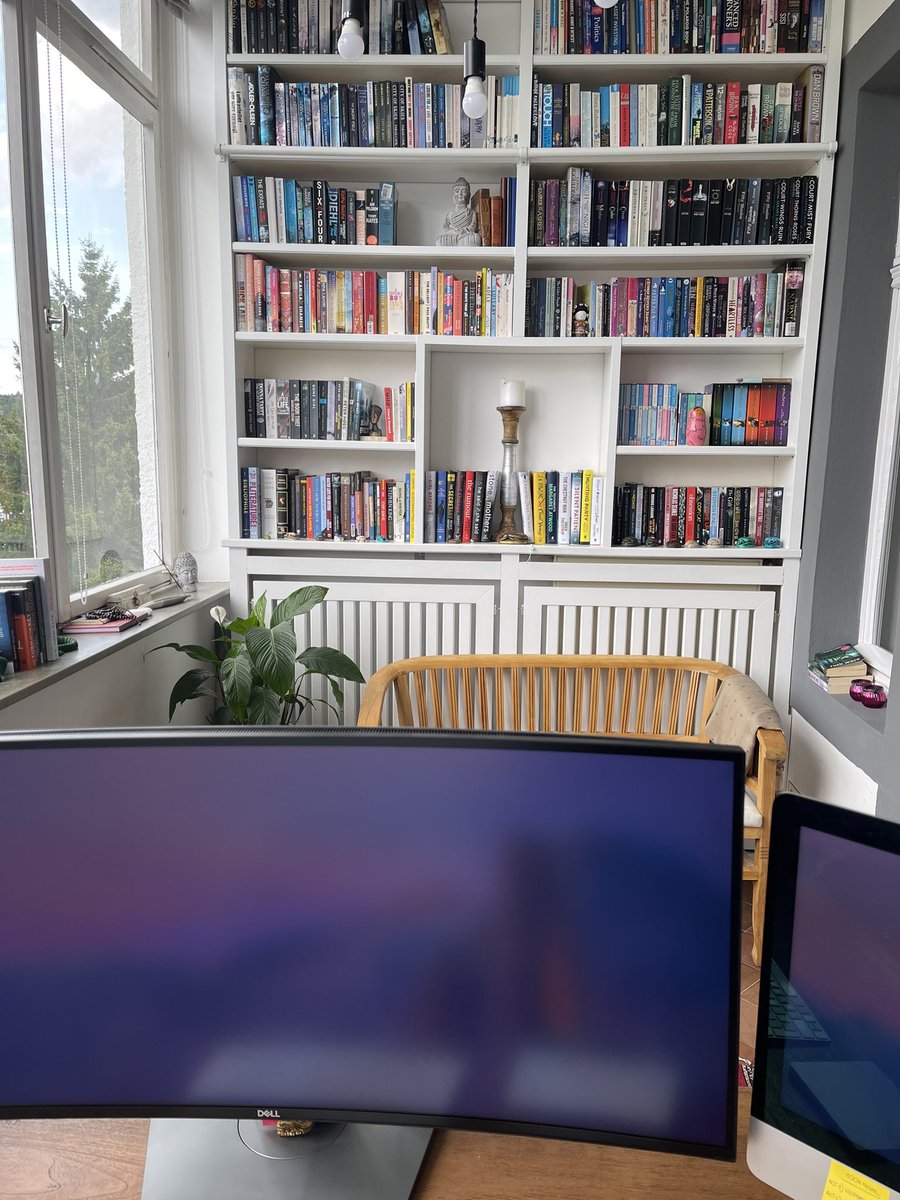 AuthorFarah's tweet photo. Organised my new office today. It’s a room of my own with a view to inspire  and create #authorlife #writerscommunity #writers #bookshelf #OfficeSpace #thursdayvibes #creativity https://t.co/mJPI1SyvR2