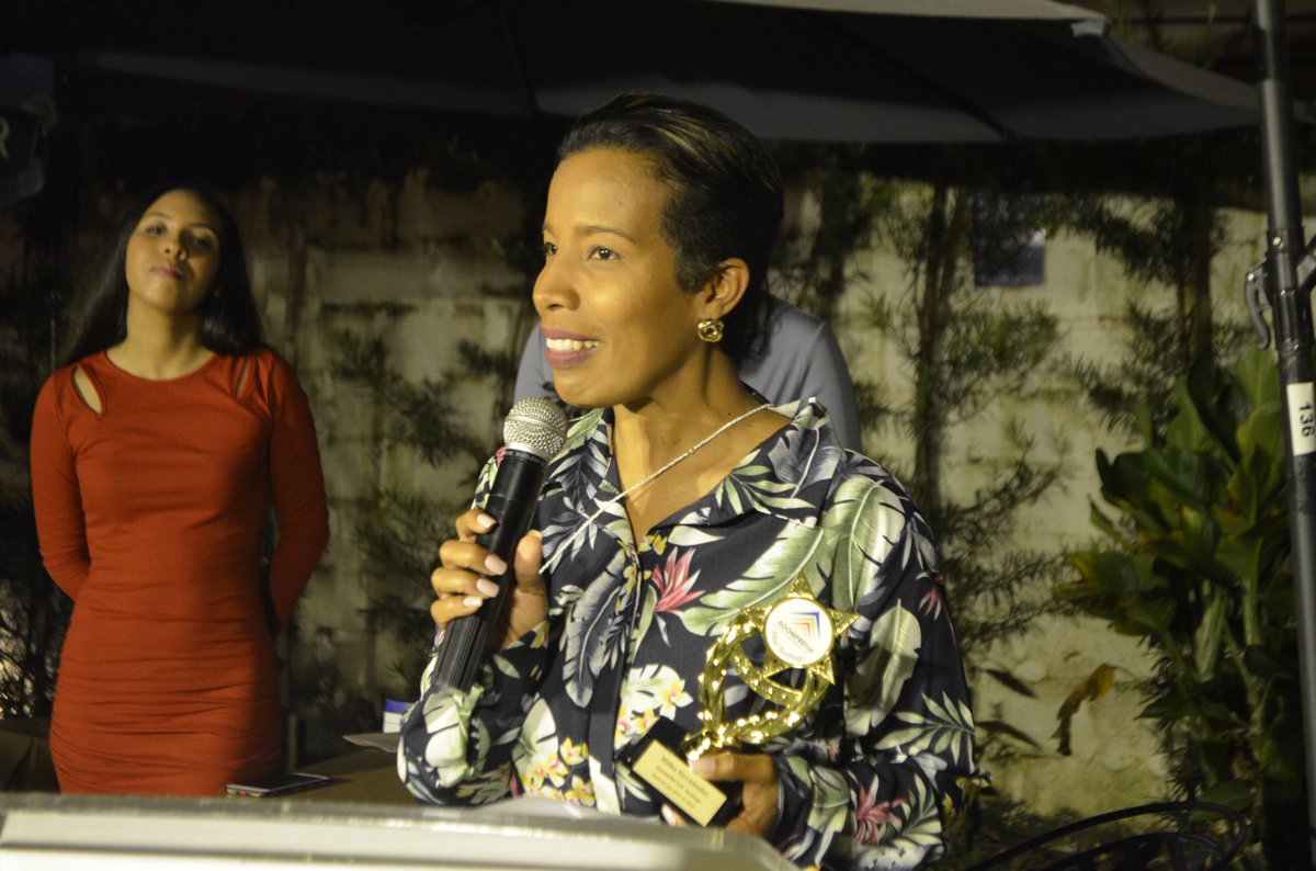 Gracias <a href="/AdompreturStgo/">ADOMPRETUR Santiago</a> por su gran apoyo y el hermoso reconocimiento recibido anoche!