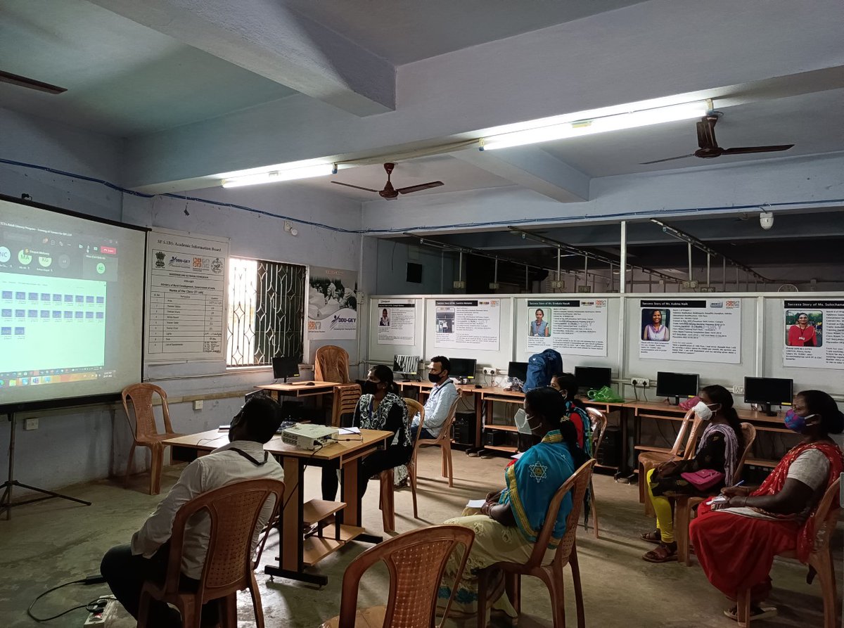 BIPF_Odisha's tweet photo. In collaboration with @TCS_iON ,at Choudwar literacy training imparted to community teachers through digital mode.#CapacityBuilding #CommunityLearningCenter
#BIPFInitiative #EducationForAll https://t.co/uVoP8Dbvs9