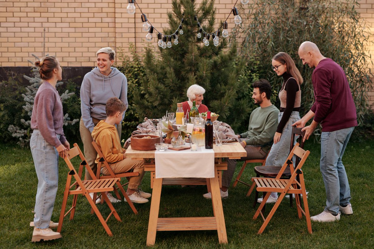 We are experiencing a wonderfully warm summer here in #Seattle! To fully enjoy it, maintaining your home's temperature is pivotal. Are you prepared to beat the heat?
Keep your family cool and comfortable this summer with a few tips from our blog: bit.ly/3hRxRdu