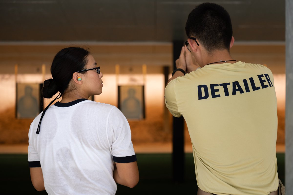 NavalAcademy's tweet photo. Plebes in the #ClassOf2025 train to qualify on pistols and rifles as part of #PlebeSummer.

#GoNavy https://t.co/SY3XEdghLv