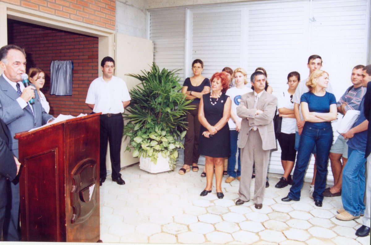 UnivaliOnline's tweet photo. Inauguração da rádio @univalifm em março de 1999. #tbt 📻

Até hoje, a rádio embala nossos dias com muita música! Sintonize 94,9 fm💙 https://t.co/Wk24LWzd5H